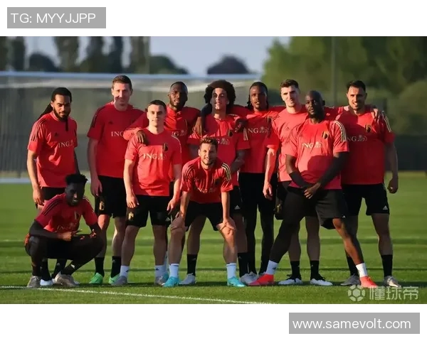 重庆羽毛球队在欧锦赛积分榜上以77分稳居第一名展现强劲实力