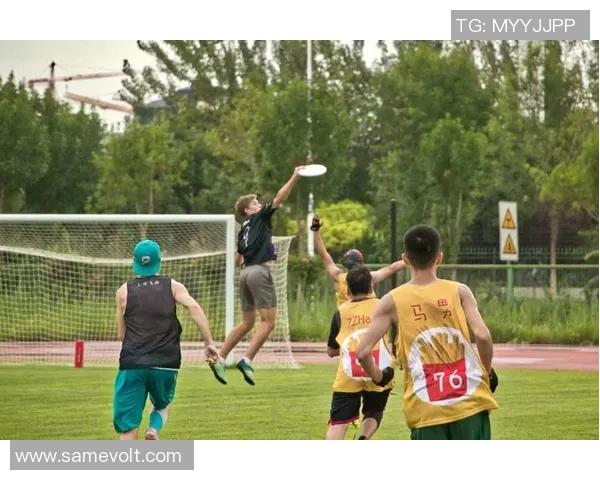 飞盘的魅力与挑战周军分享他的飞盘生涯与成长故事