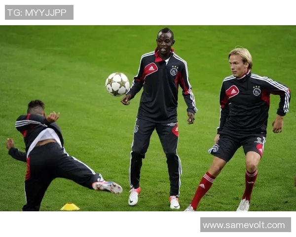 吉灵汉姆与博尔顿激战正酣谁能在这场较量中笑到最后