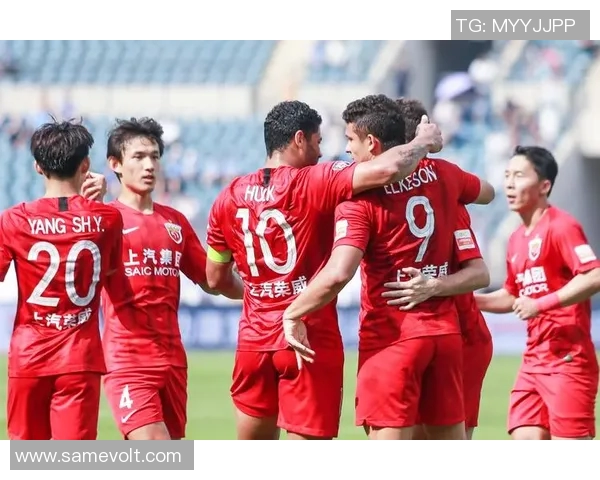 恒大与大连激战18轮赛季巅峰对决谁能笑到最后争夺荣耀之路 恒大与大连激战18轮赛季巅峰对决谁能笑到最后争夺荣耀之路