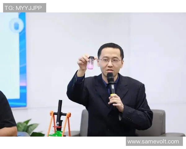 黄磊畅谈英雄联盟成长之路与未来展望的深度专访