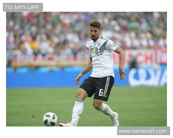 十月十六日法国与德国足球友谊赛精彩对决引发球迷热议