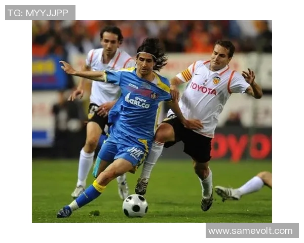 古铁雷斯的传奇人生与足球梦想：从草根到巨星的奋斗历程